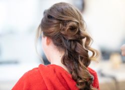 5 Simple And Quick Hairstyles For Working Women